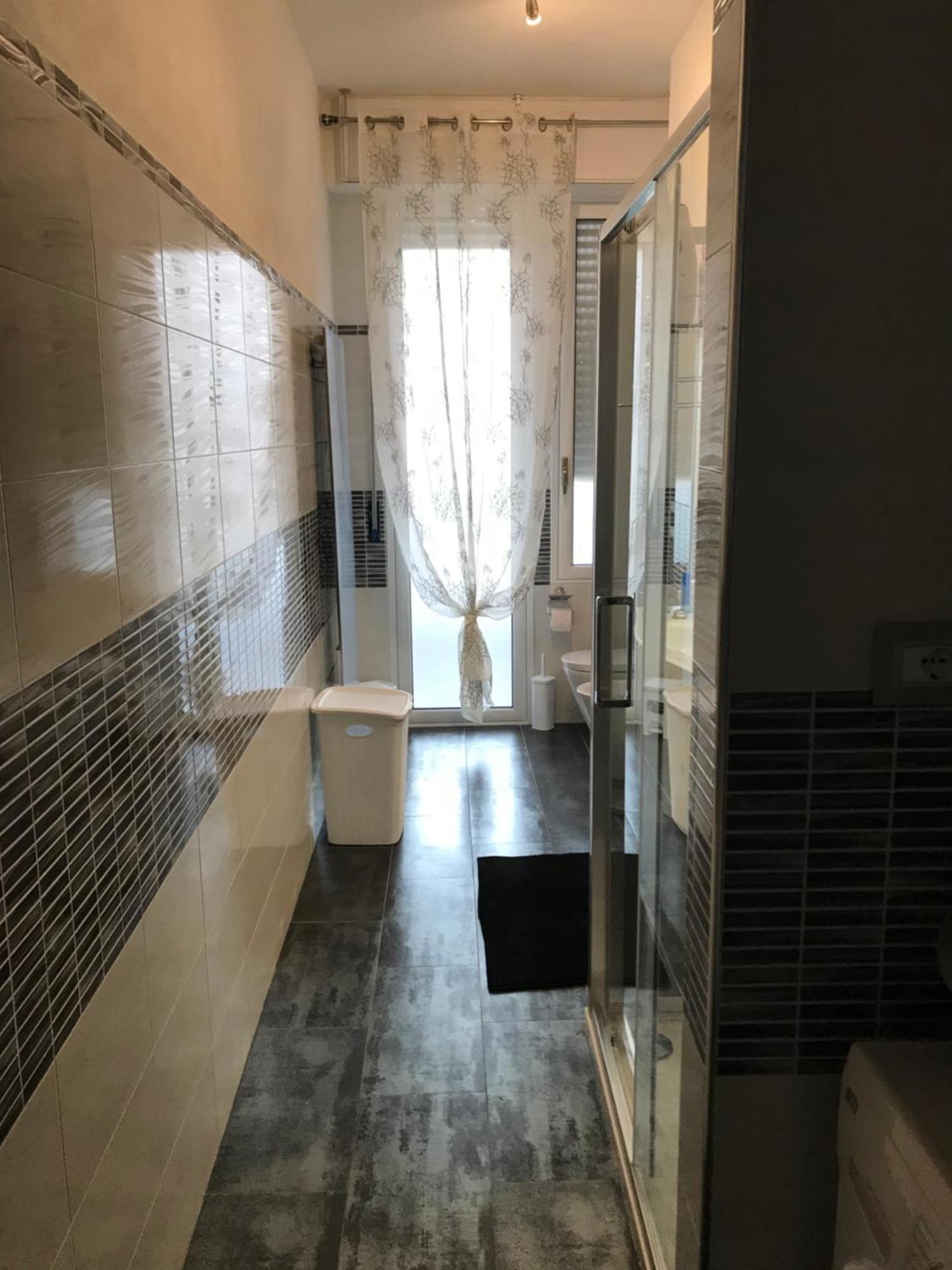 B&B Appartamento Anna Bologna Bagian luar foto