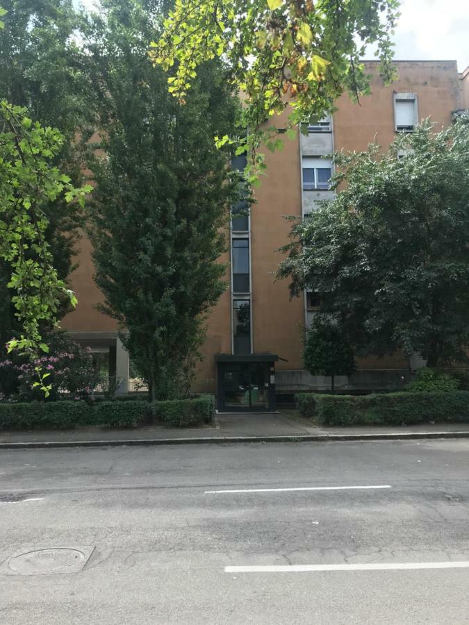 B&B Appartamento Anna Bologna Bagian luar foto