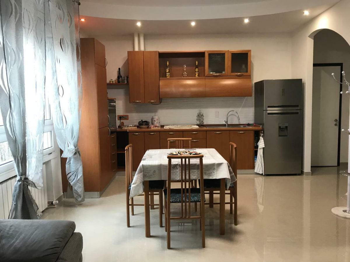 B&B Appartamento Anna Bologna Bagian luar foto