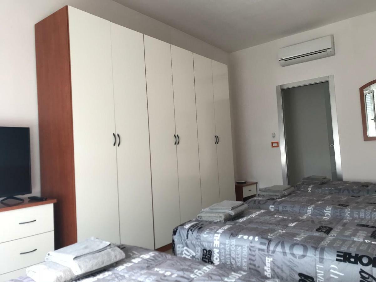 B&B Appartamento Anna Bologna Bagian luar foto